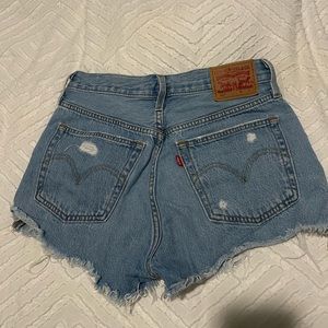 Levi’s shorts size 25 waist